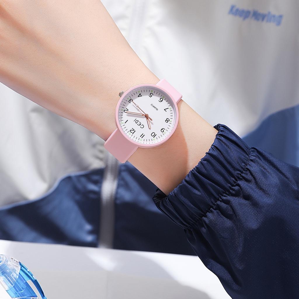 Summer Jelly Silicone Watch Fashionable And Simple Student Luminous Watch Women'S Quartz Waterproof Watch
