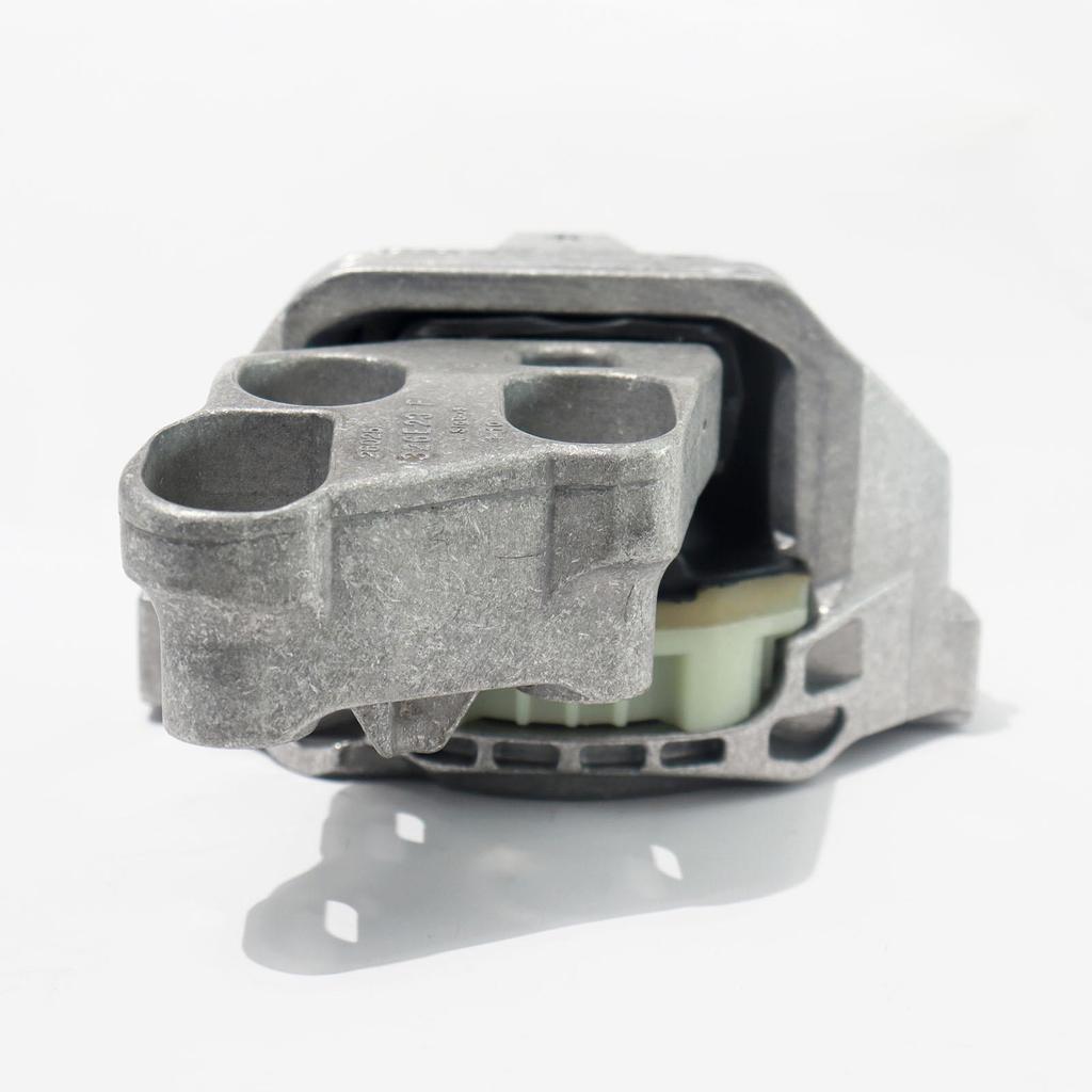 Резиновая подушка двигателя для Mercedes-Benz W176/W117 A2462400617