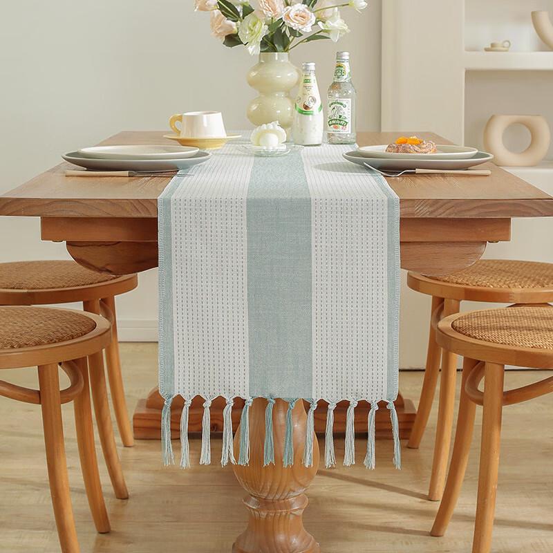 Zhishi Handmade Tassel Table Runner