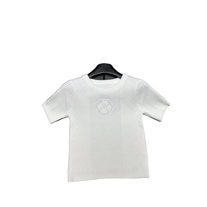 Женский повседневный топ Xiangjia с тиснением, цветочным узором, круглым вырезом и короткими рукавами - Весеннее поступление в европейском стиле