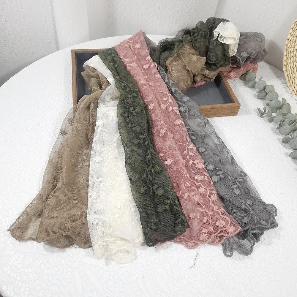 Long Sunscreen Lace Shawl Versatile Female Headscarf Elegant Neck Protection Scarf