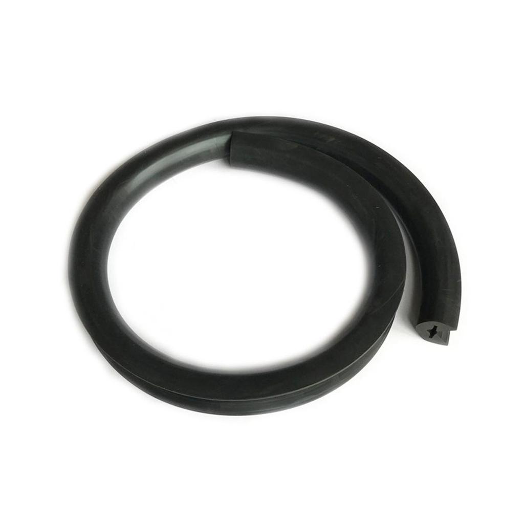 Для Mercedes w114, w115 резиновая защита переднего бампера короткая, тип E класс 1968-1976 гг.