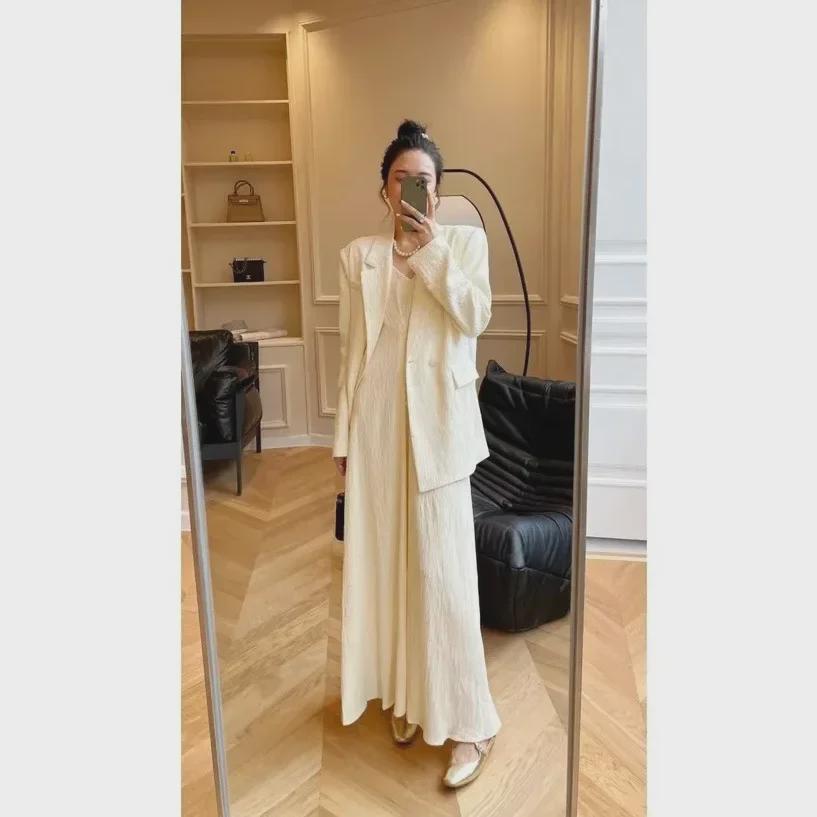 Женский костюм-двойка больших размеров: Длинная юбка на подтяжках и блейзер на весну/осень