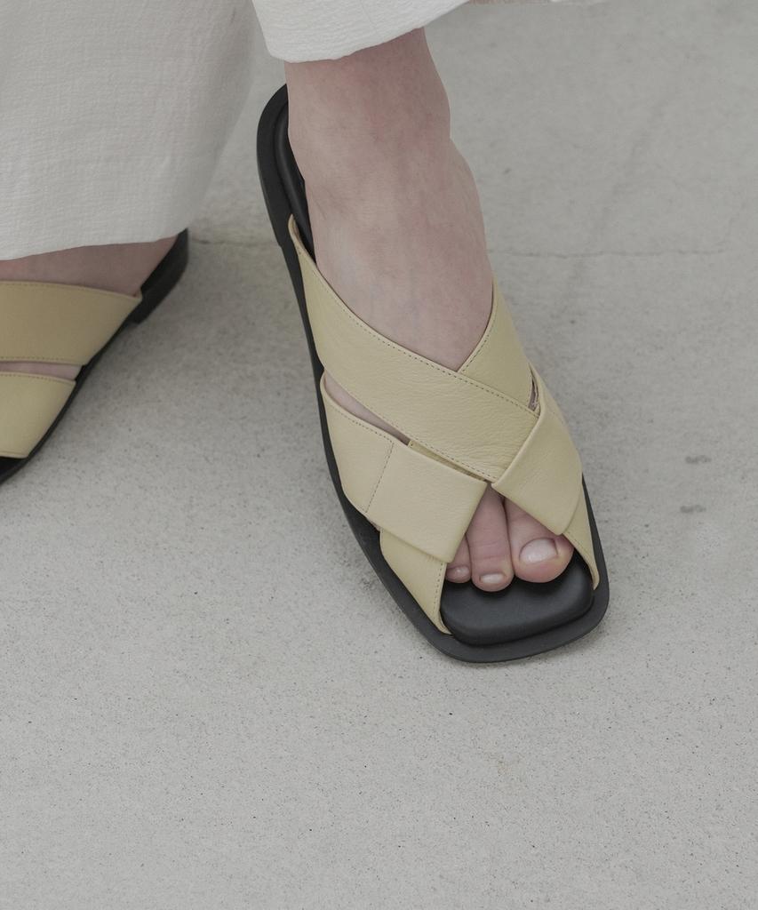 Chielei Cross Sandal [C3S09 Yw]