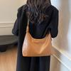 Large Capacity Bag Women'S Fashion Retro Chain Shoulder Messenger Bag Texture Commuter Women Tote Bag