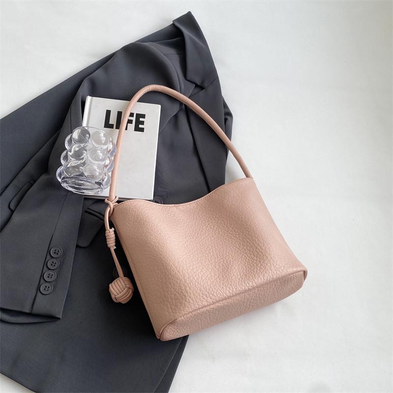 IELGY Large-capacity Simple and Versatile Portable Shoulder Bag, Popular Texture Korean Bucket Bag