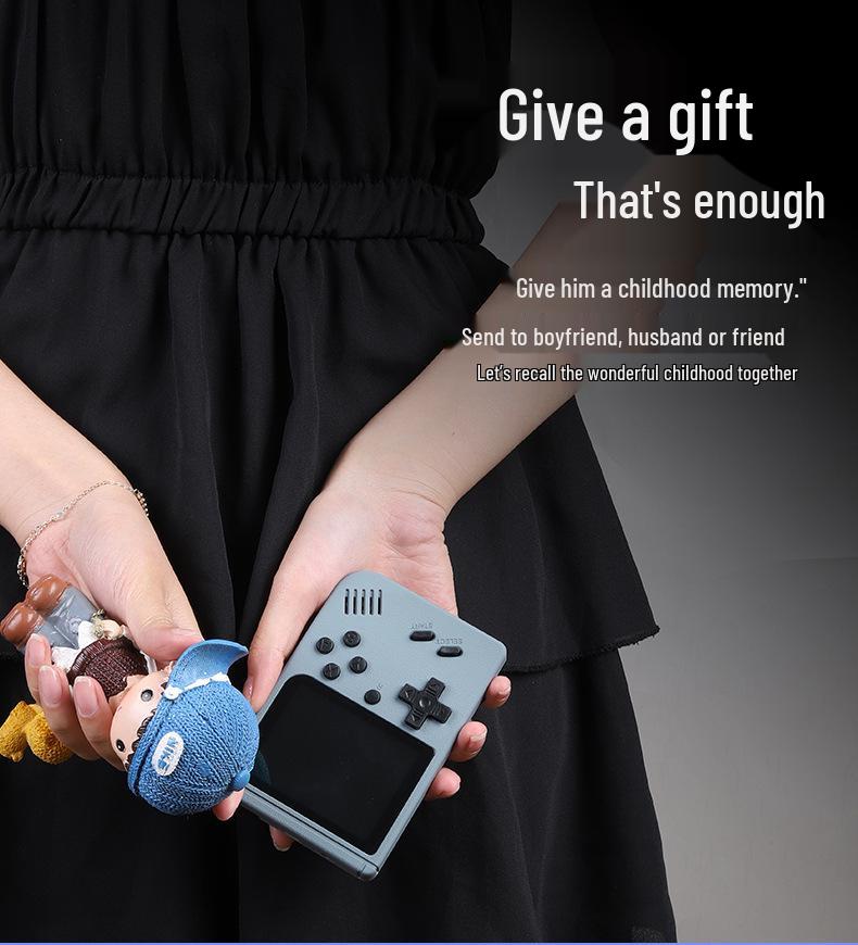 Новая портативная игровая консоль SUP Retro: Ностальгическое классическое игровое устройство для детей, портативное и выполненное в старомодном русском дизайне.