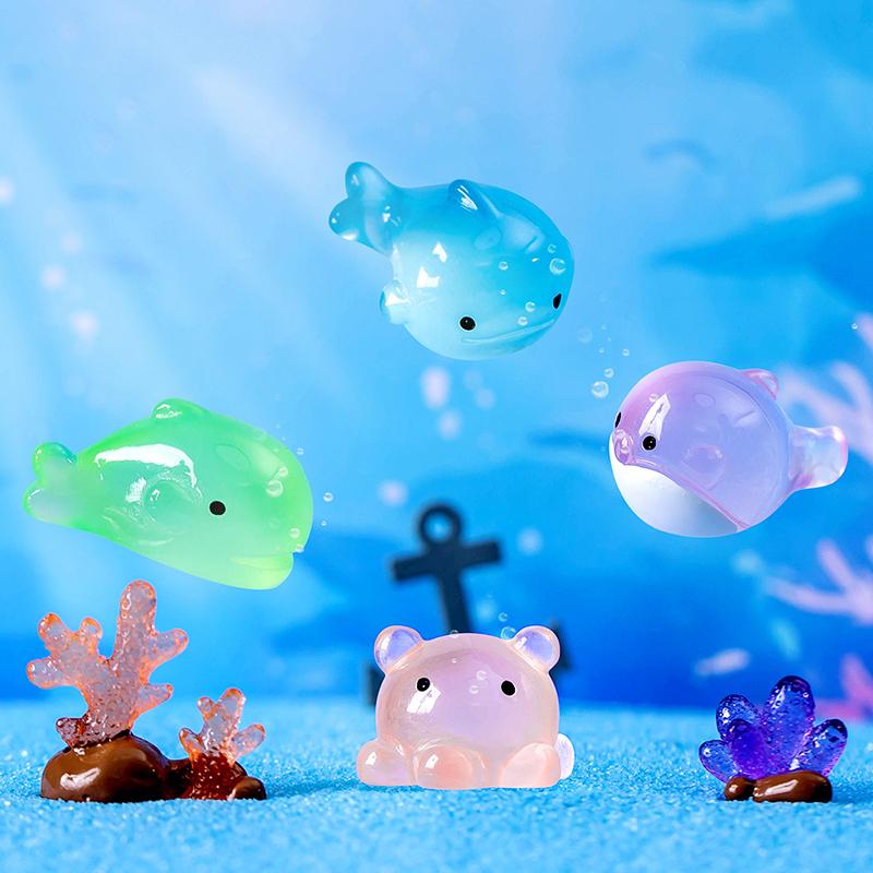 Микропейзаж креативный милый флуоресцентный кит осьминог морское животное декоративные аксессуары своими руками безделушка из смолы