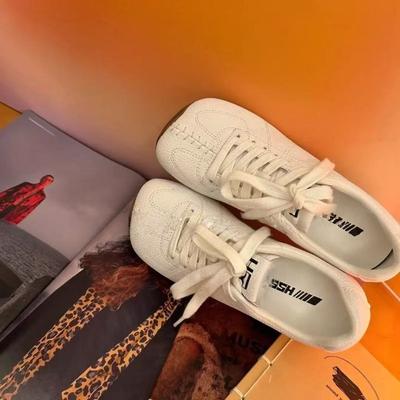 Модная универсальная новая обувь с квадратным носком, маленькая белая обувь, весенне-осенняя женская обувь, модные плоские кроссовки