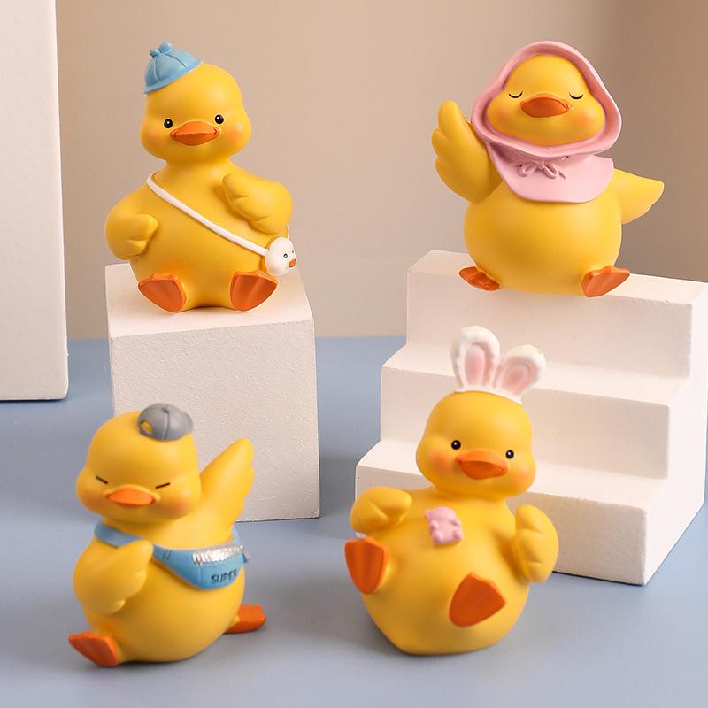 Cute MOMO Duck Resin Decoration Little Yellow Duck Cartoon Gift Creative Home Decoration Car Decoration, Desktop Decoration Small Gift