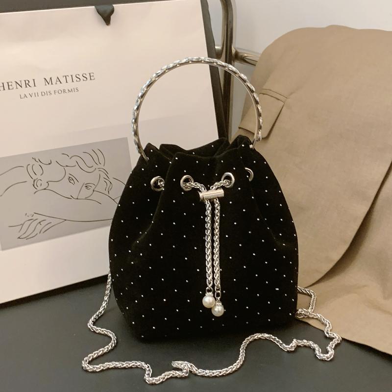 Роскошная брендовая дизайнерская сумка, новая элегантная женская сумка на веревке, бархатная сумка с заклепками, женская модная сумка через плечо