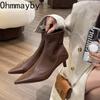 Мода остроносые женские эластичные короткие сапоги модные ботильоны без застежек на тонком низком каблуке осень-зима женская обувь