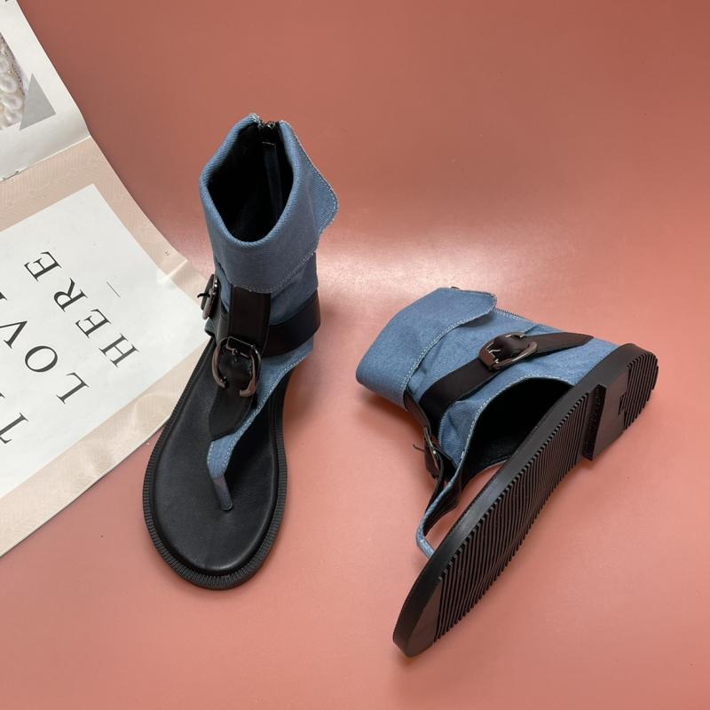 Винтажные римские сандалии женские на плоской подошве 2025 лето новые синие джинсовые с пряжкой на носке мягкая подошва универсальные сандалии женская обувь