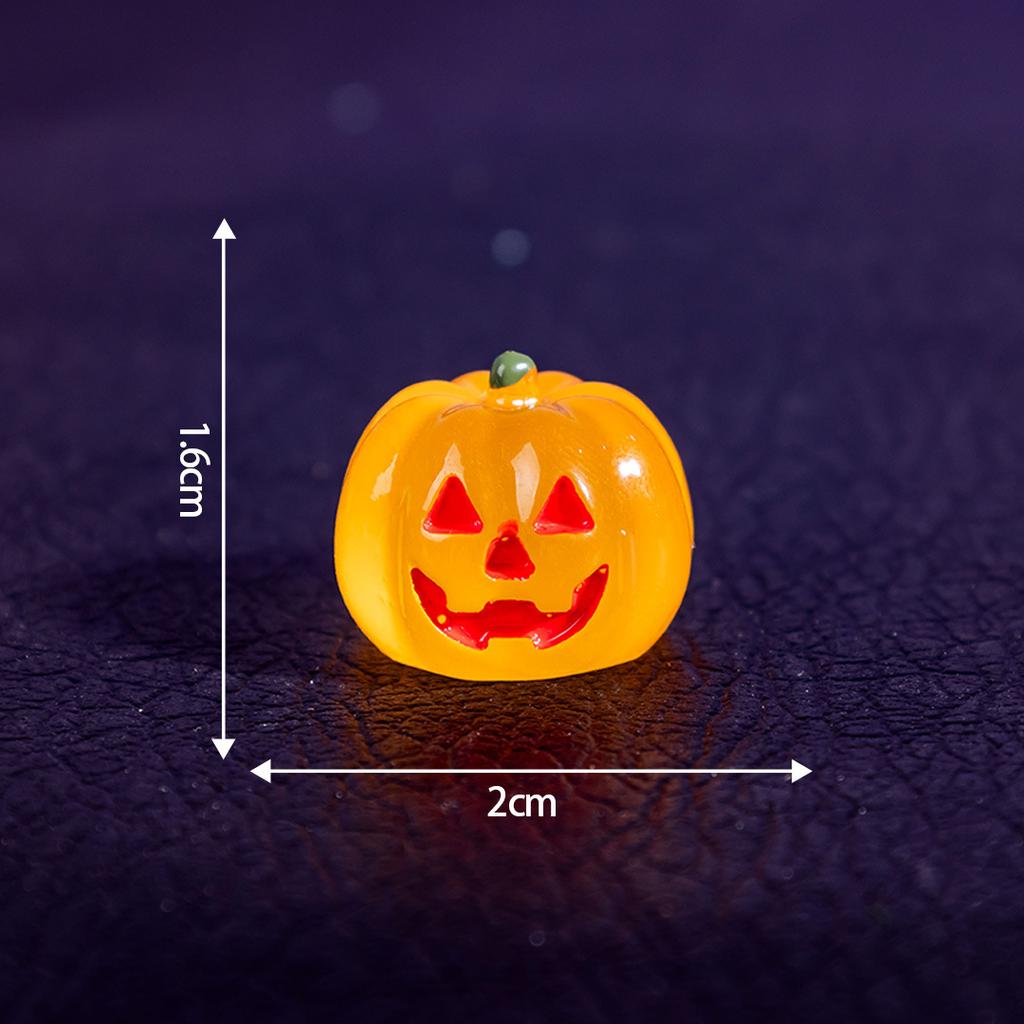 5Pcs Glow in the Dark Mini Pumpkin Figurine Luminous Resin Statue Halloween Car Dashboard Decor Micro Landscape