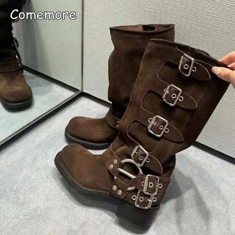 Празднуйте Массивный каблук Пряжка Винтажные Мотоциклетные Сапоги до колена средней длины Кожаная Новая Платформа Байкерские Сапоги для Женщин