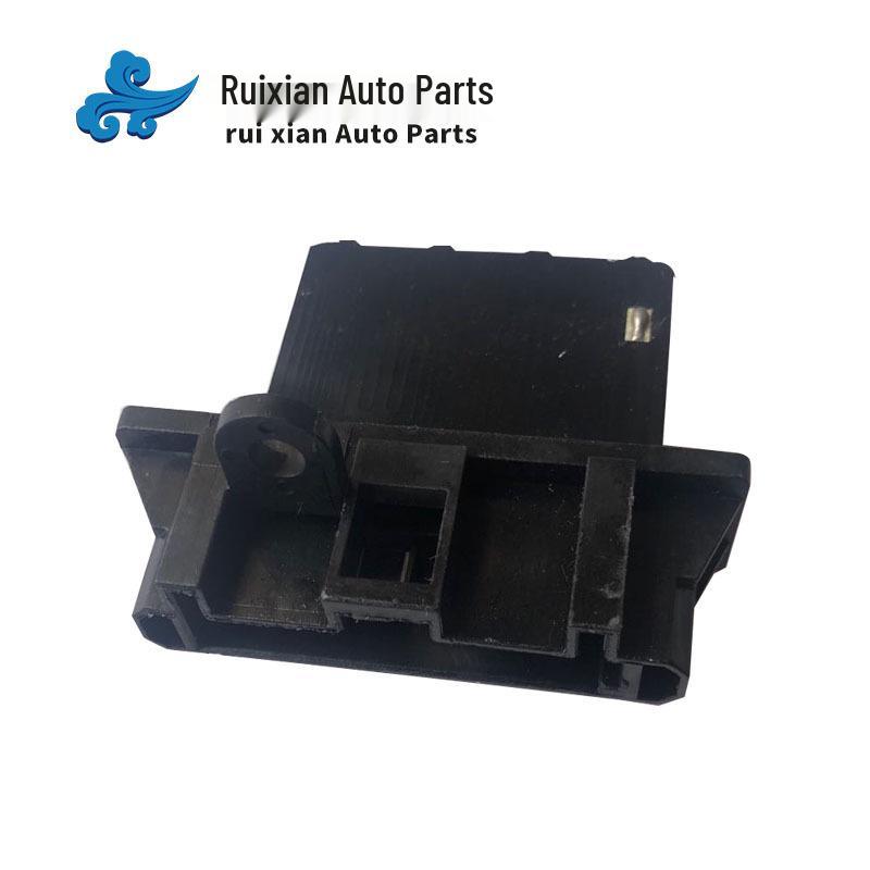 Резистор регулятора скорости вентилятора кондиционера Nissan Sunny 27150-8H300