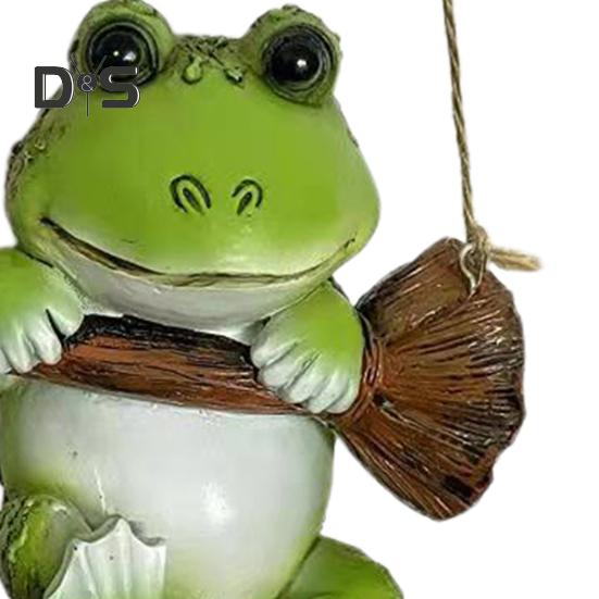 Swing Frog Figurine Hanging Resin Animal Statue Sculpture Pendant Indoor Outdoor Patio Yard Garden Decoration Ornament Christmas Gift