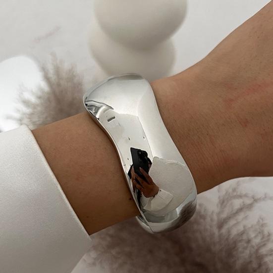 Earring Display Stand with 48 Hooks Earring Display Holder for Vendors 360 Degree All-Round Display Necklaces Bracelets