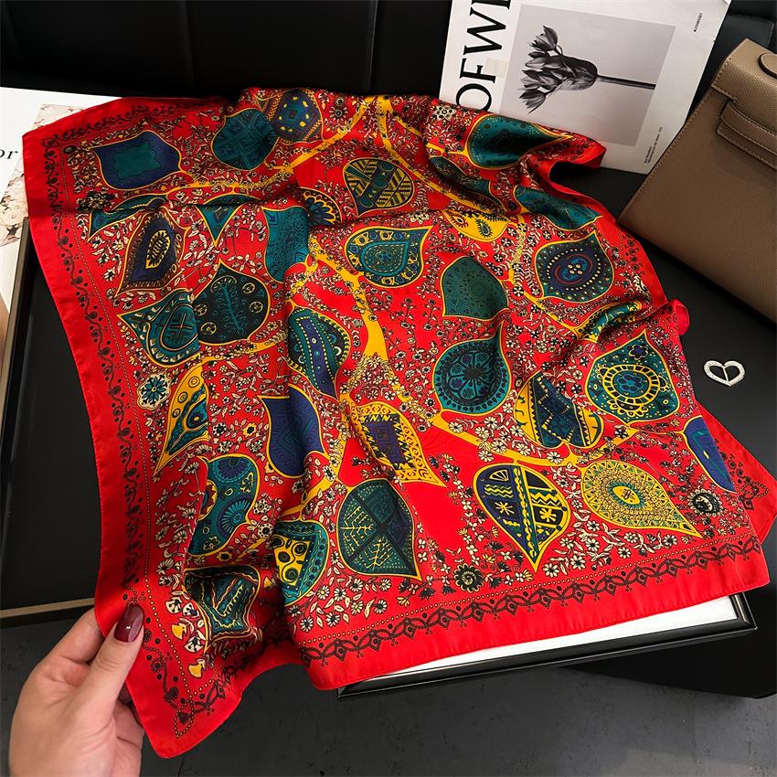 Imitated Silk Headcloth Fashion Flower Print Square Shawls Popular 70X70cm Bandanna Kerchief Sun Protection Silk Scarves Tie Bag