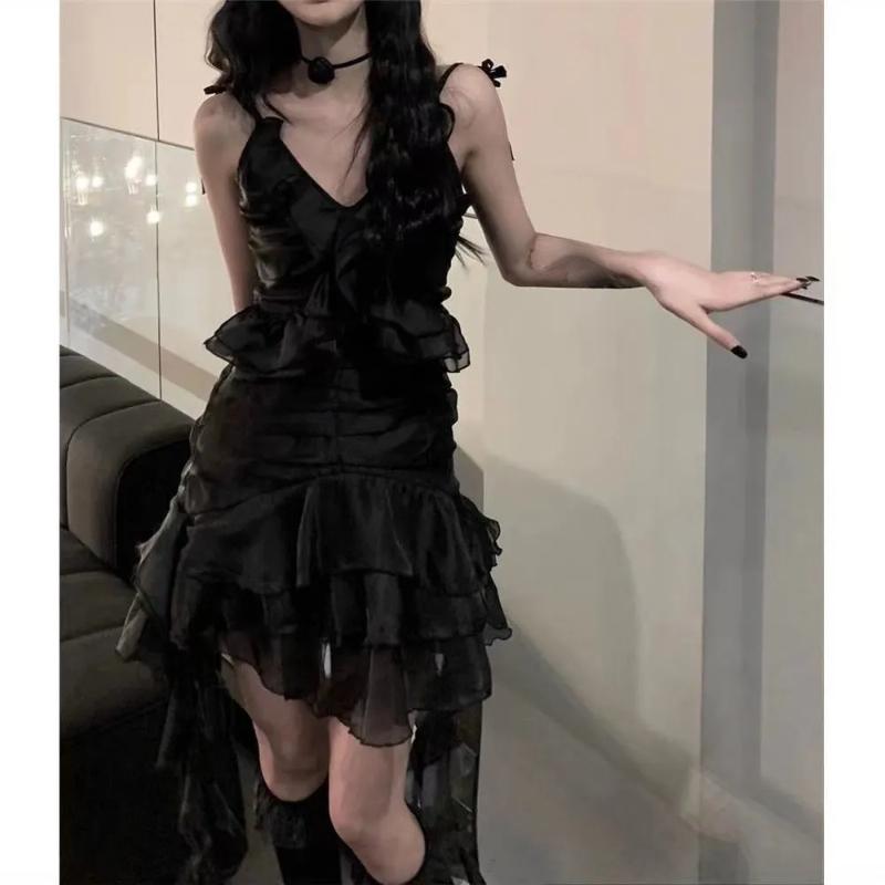 Karrcat Готическое платье с оборками Фея Гранж Бандажное мини-платье без рукавов Необычное платье с v-образным вырезом Платье для торта Эмо Альтернативная одежда Винтаж Гот