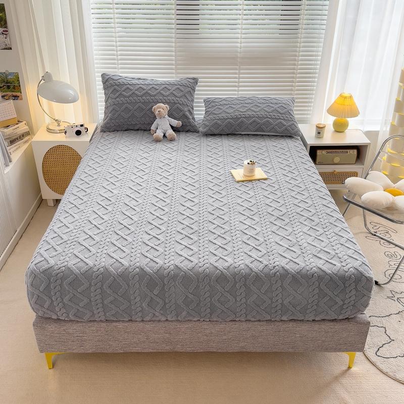 Комплект из 3 предметов: теплый чехол для матраса и наволочка, однотонная бархатная простыня на резинке, 3D-тисненый защитный чехол для подушки, 90/100/180/200x200