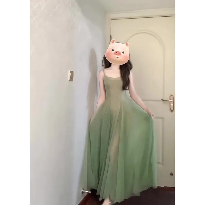 Элегантное летнее платье на тонких бретельках: Стройнящий, Color-Blocked, Сетчатый дизайн для уникального, утонченного образа