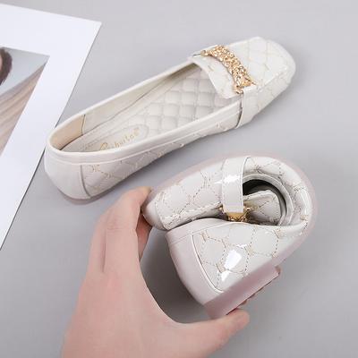 Лоферы из лакированной кожи с квадратным носком, корейская версия, весна-осень, нескользящая обувь на плоской подошве 2024 года, новая повседневная обувь с неглубоким носком