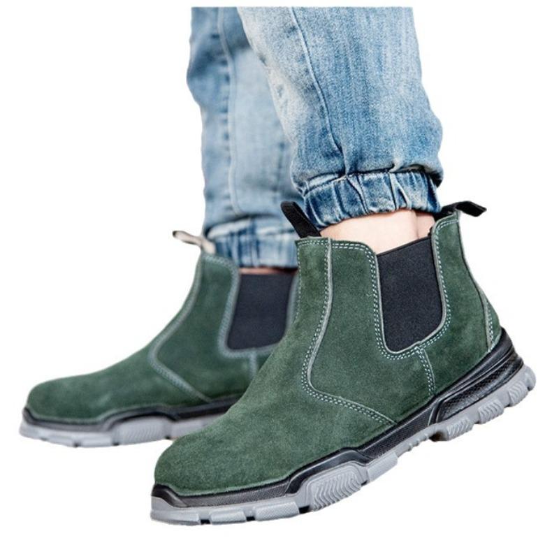 Обувь для страхования труда. Защитная рабочая обувь для защиты от разбивания, прокалывания и электросварки.