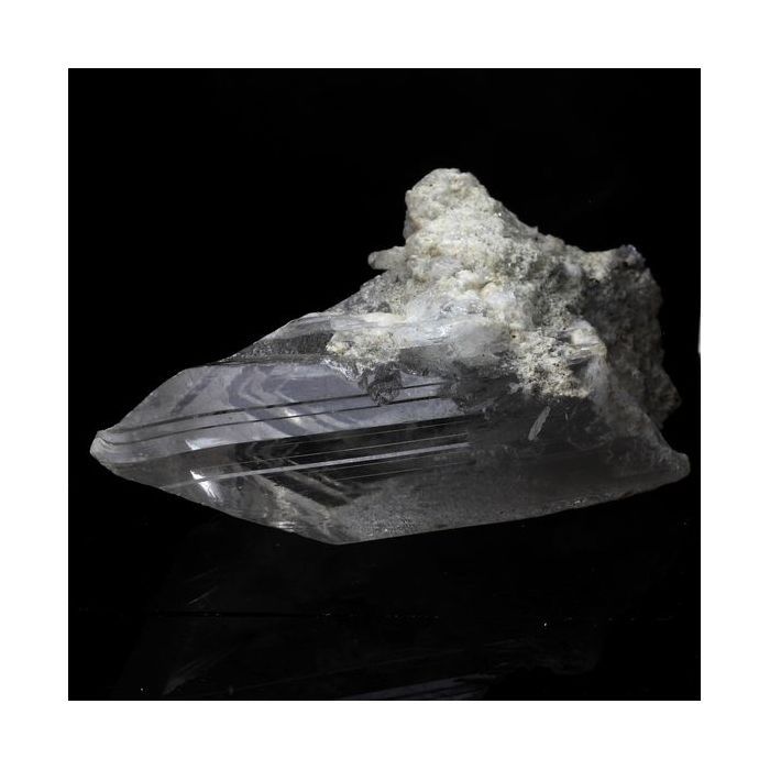 Pierres et Minéraux. Gypse. 504.2 ct. Gypsum Quarry, Arignac, France..
