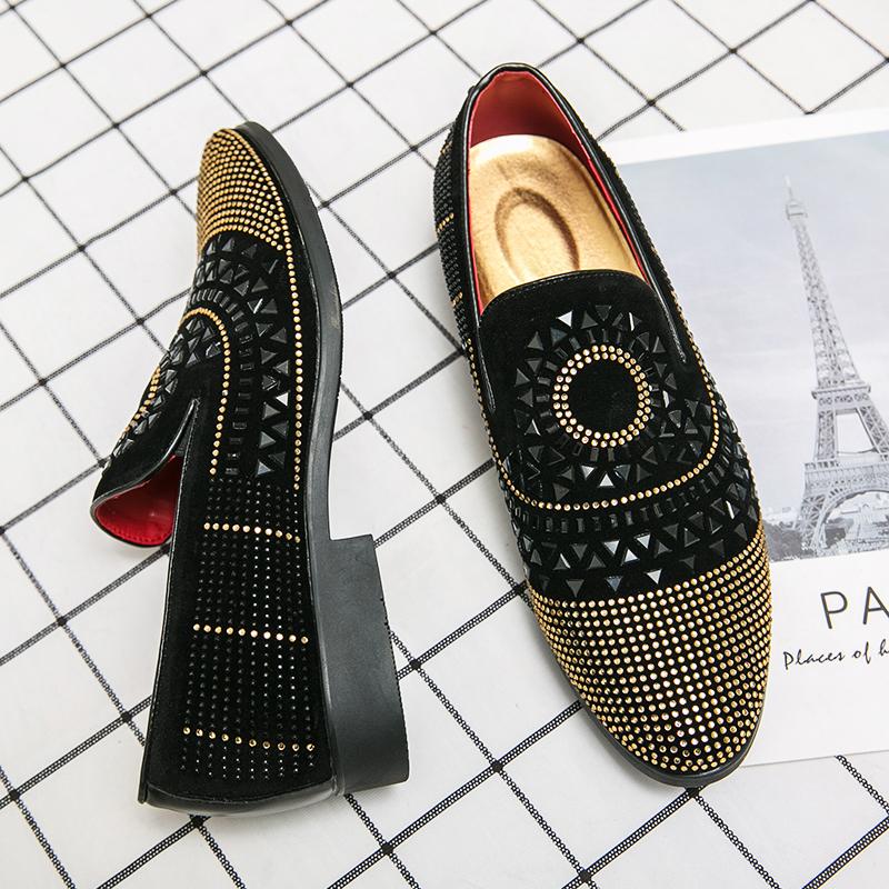 2024 Мужские вечерние туфли со стразами, повседневные туфли для выпускного вечера, свадьбы, кожаные туфли без застежек на плоской подошве, черные со стразами
