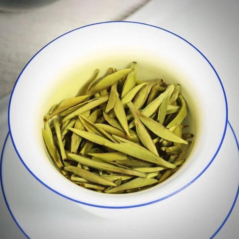 Белый чай премиум-класса 2024 года, новый чай, настоящий альпийский чай, старый белый чай, консервированный