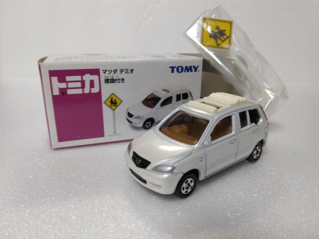 Миниатюра Tomica Mazda Demio с прозрачным кейсом, литой автомобиль, знак,