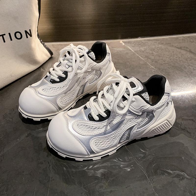 Туфли для моральной подготовки в стиле академии женские лето 2025 новые удобные и универсальные повседневные туфли на плоской подошве Forrest Gump сетчатые спортивные туфли