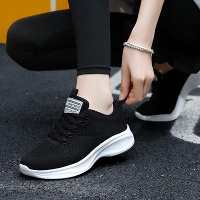 Весенние высокоэластичные и легкие кроссовки новая женская обувь для учеников средней школы легкая дышащая сетка для отдыха