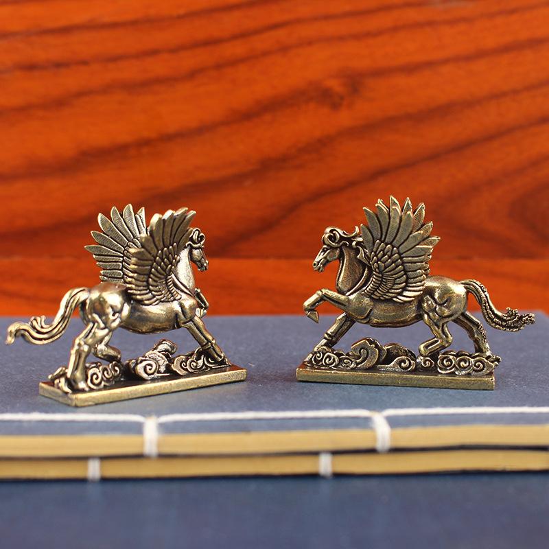 2026 Статуэтка Лошади по китайскому зодиаку Бронзовая Лошадь Настольное украшение Гостиная Чайный столик Скульптура Металлическое изделие Домашние украшения