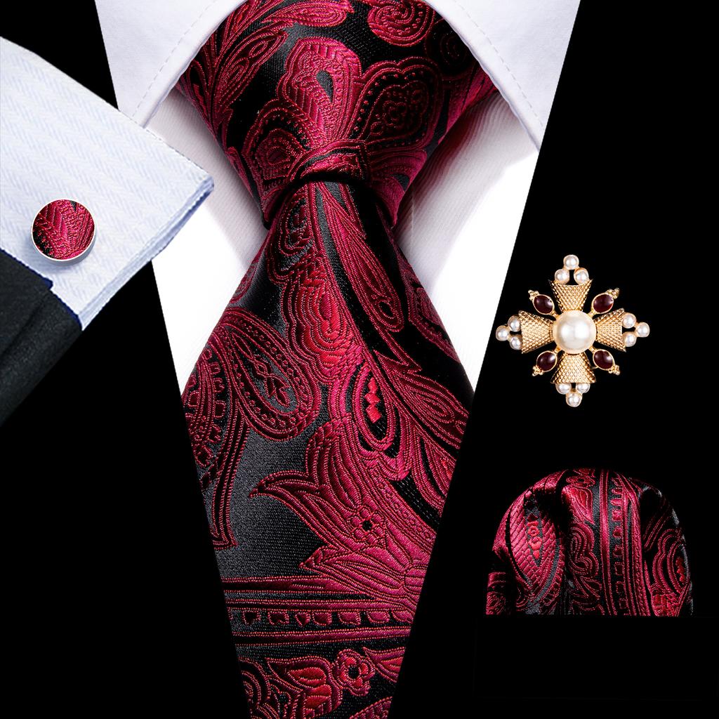 Комплект для мужчин: галстук, брошь и карманный платок
