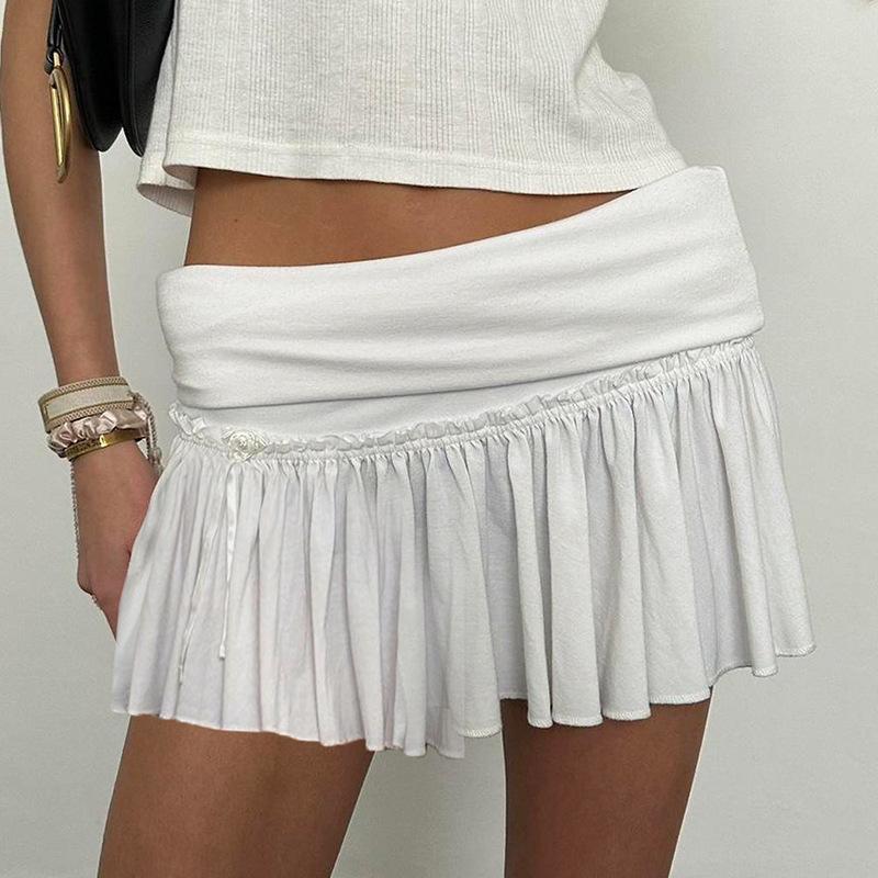 Women's Pure Desire Wind Three-dimensional Small Flowers Fluttering with Wooden Ear Edge Ultra-short Folded Waist Thin and Versatile A-line Skirt