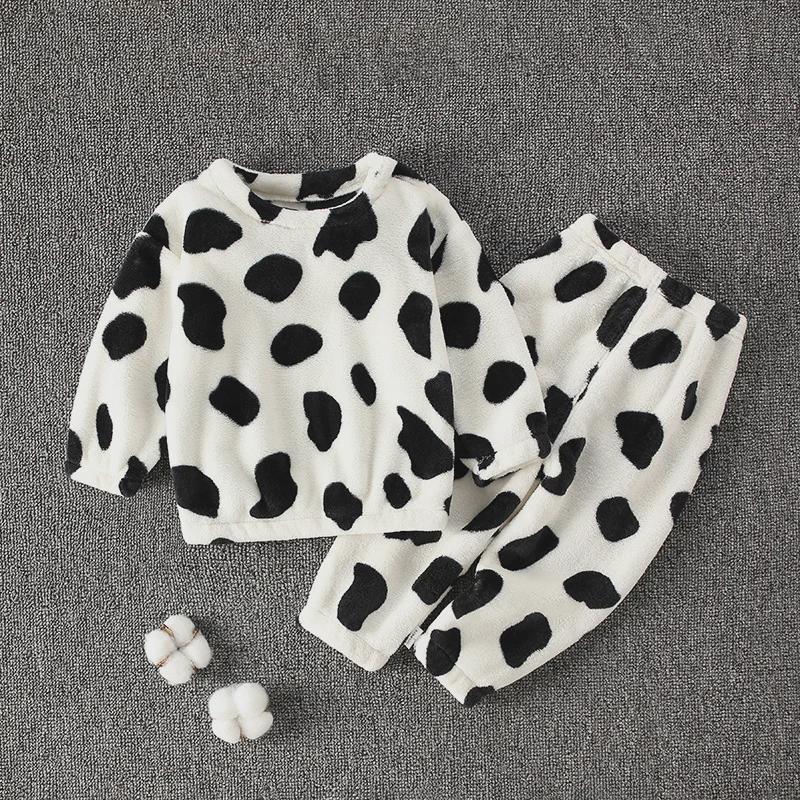 Фланелевая пижама для детей ранней весны: Милый бархатный комплект из двух предметов для мальчиков и девочек