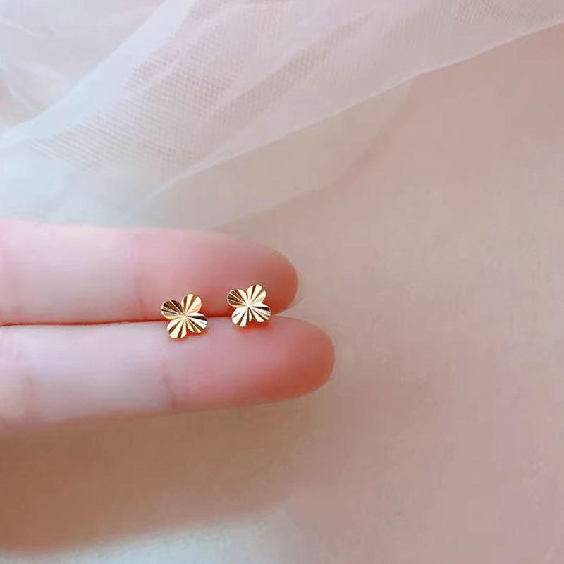 Серьги-цветы с четырьмя листьями для женщин, новогодняя мода, изысканный элегантный темперамент, легкая роскошь, студенческая