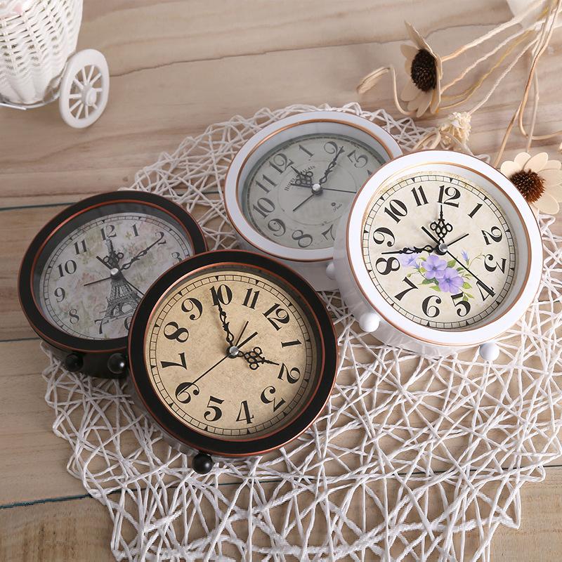 Retro Alarm Clock: European-Style Fashion & Personality Creative Silent Metal Bedside Desk Clock for Students