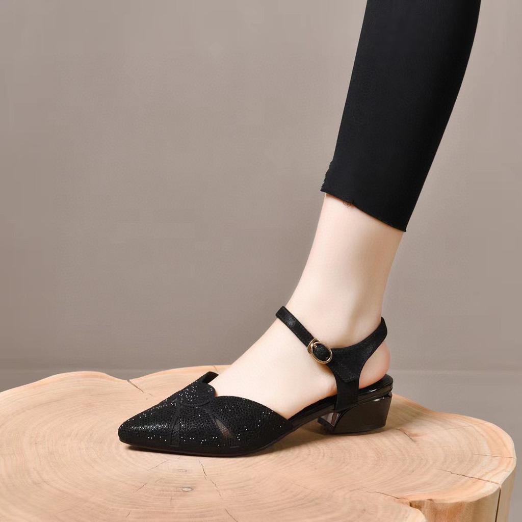 Pointed Sandals Women's 2025 Summer New Sheepskin Hot Diamond One-word Buckle Flat-soled Sandals Temperament Bag Head Empty Women's Shoes