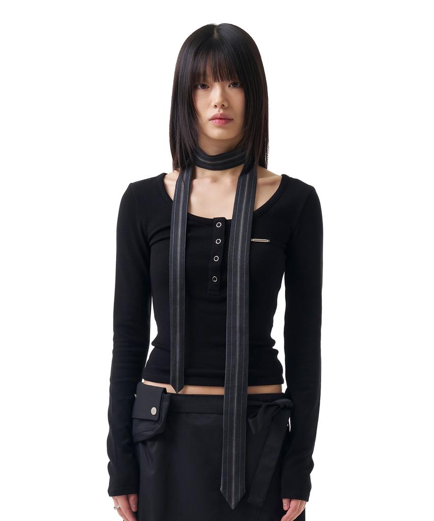 IUGAMAKARAS Button Fitted Top (Black)