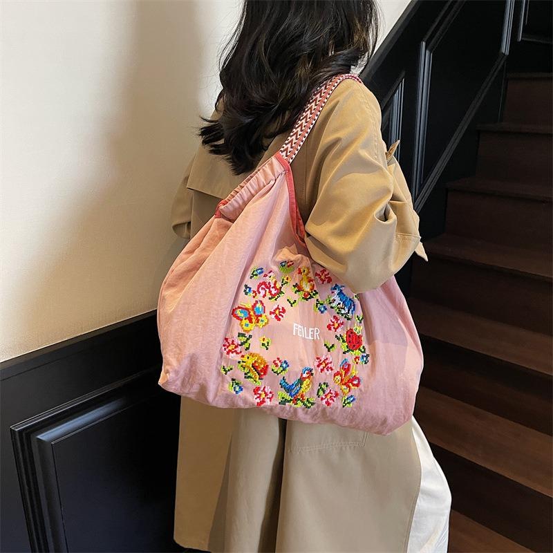 Новая большая сумка-тоут из вышитого нейлона, модная и простая通勤 холщовая сумка через плечо