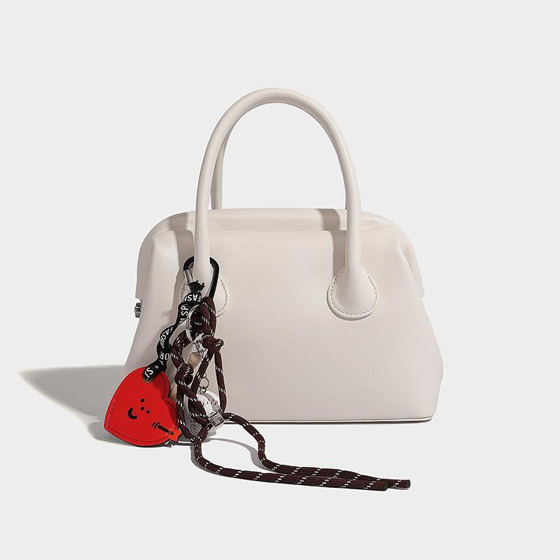 Autumn and Winter New Portable Shell Bag Good-looking Love Baseball Personalized Pendant Accessories Niche Shoulder Crossbody Clip Bag