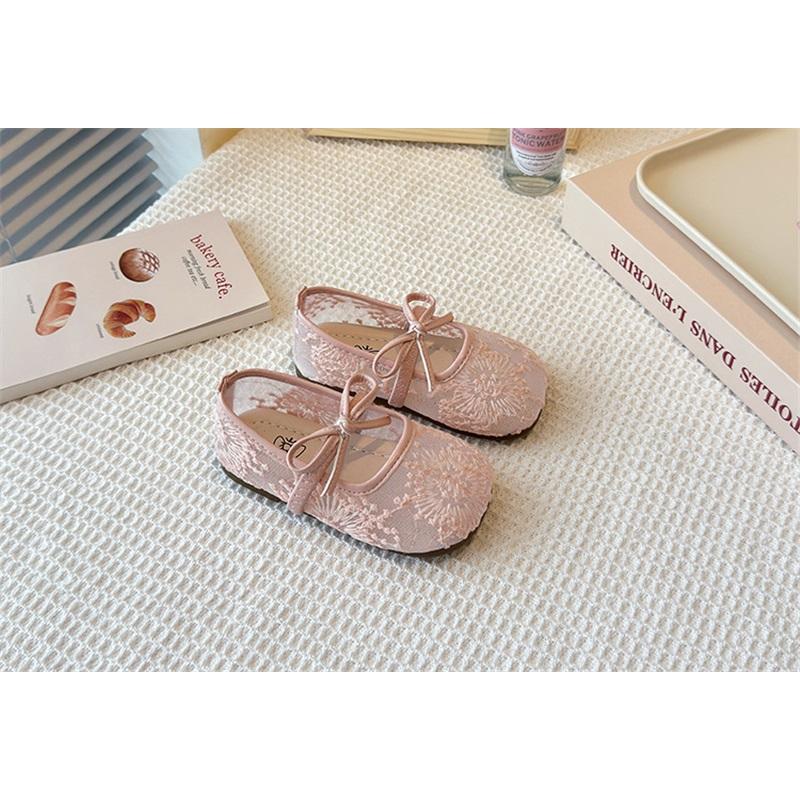 Дышащие туфли-балетки из кружевной сетки для девочек с бантом, весенне-летние детские туфли, стильные удобные балетки для девочек