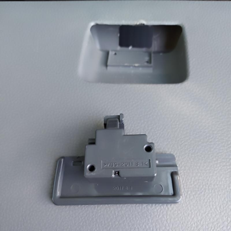 Замок крышки перчаточного ящика для Suzuki SX4 Swift, зажим для ручки в сборе 2007-2013, серый 7343063J02P4Z 7343063J02V6N, запасные части