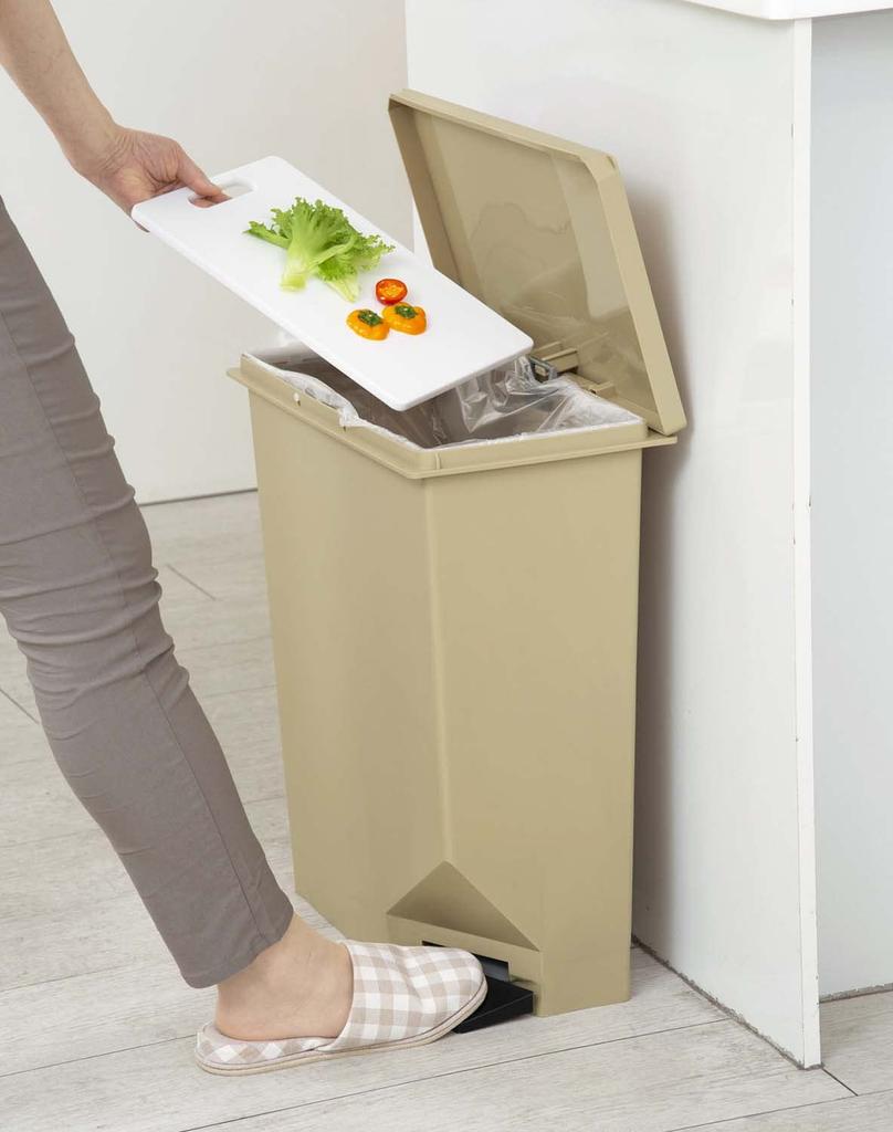 Shinki Gosei Tombo Unido Мусорное ведро 35 литров Быстро открывается легким нажатием педали Педаль Хаки Глубина 45 x Ширина 25 x Высота 53 см Также можно поставить