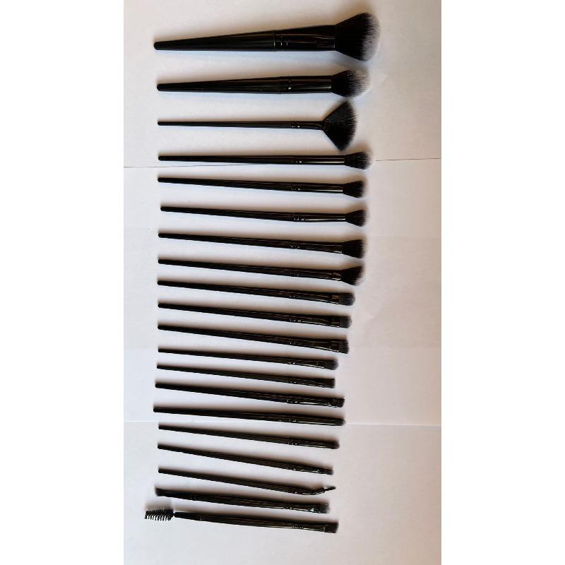 30 Pieces of Black Makeup Brushes, Including Foundation Make-up Brush, Eye Shadow Brush, and Powder Blusher Brush