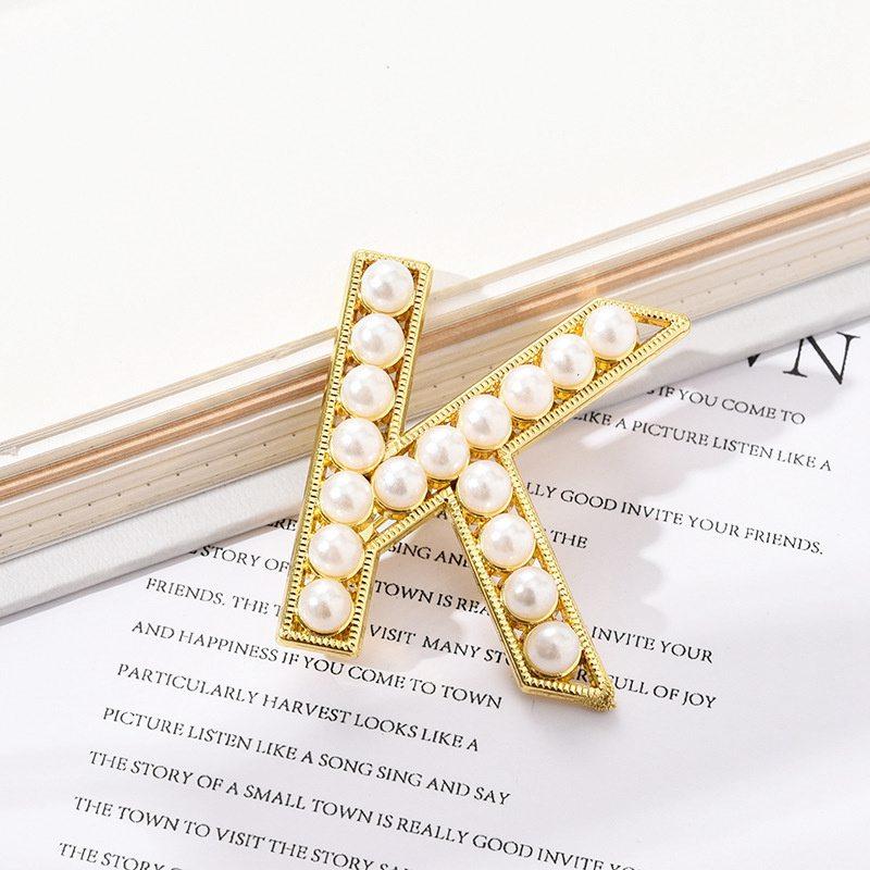 Брошь в классическом стиле, очаровательная брошь, булавка с буквой, модная брошь, модная булавка