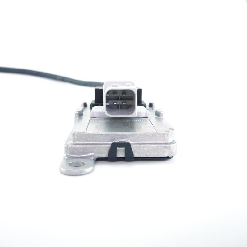 5WK97305 2965584330 29655-84330 5WK9 7305 NEW Nitrogen Oxygen Sensor NOx Sensor for Hyundai Truck 24V